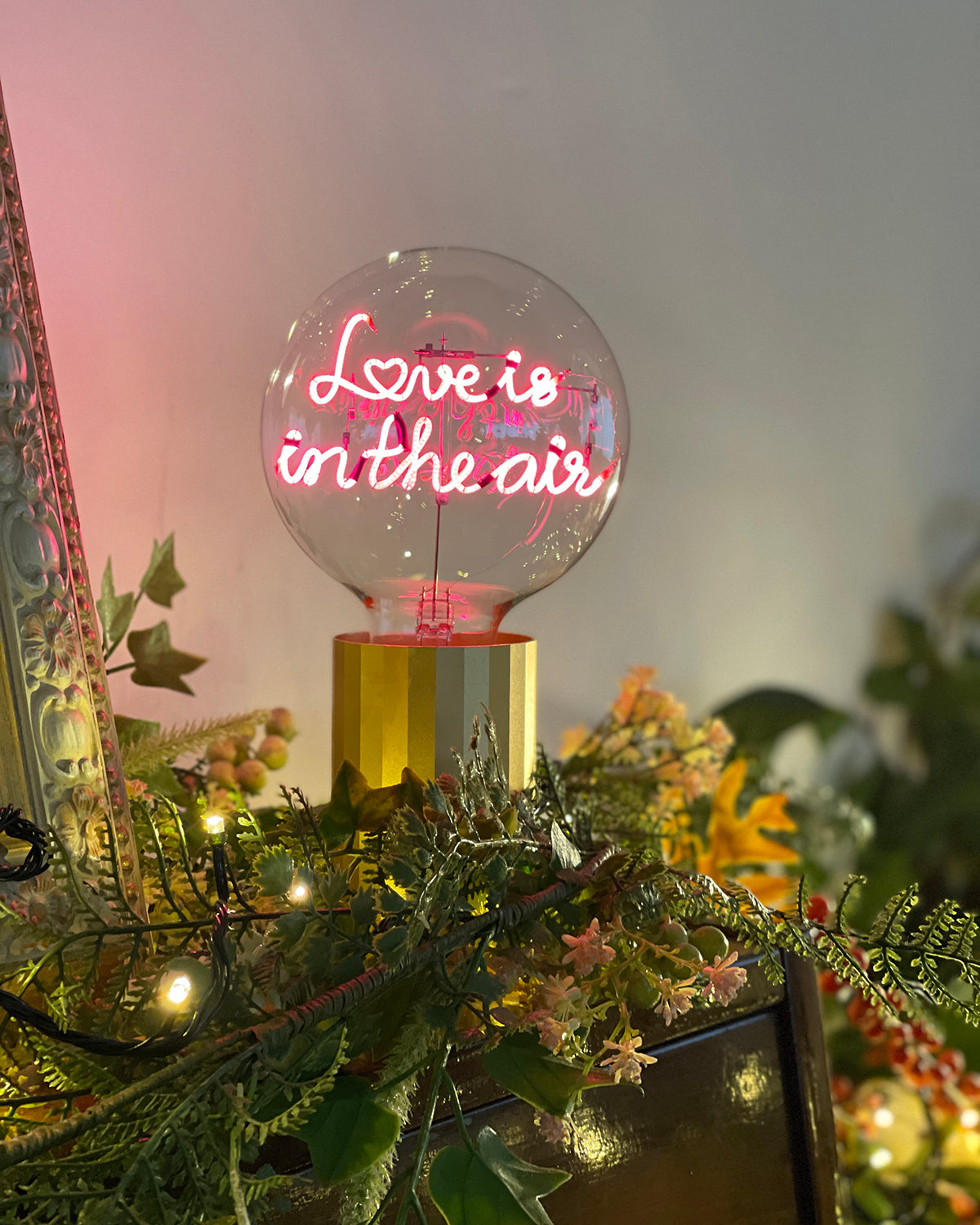 Bulb LOVE IS IN THE AIR Red  with Base Table Lamp PORTABLE