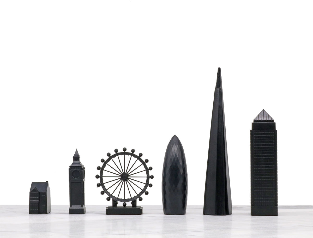 Skyline Chess Chess Set Acrylic London Vs New York Edition with B/W Hatch Board