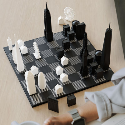 Skyline Chess Chess Set Acrylic London Vs New York Edition with B/W Hatch Board