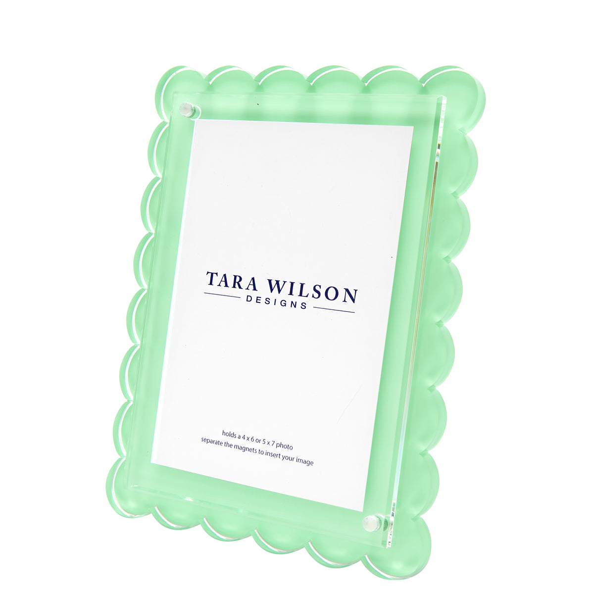 Tara Wilson Designs Frame SCALLOP Pastel Green 6" x 8" for photo size 4" x 6" or 5" x 7"